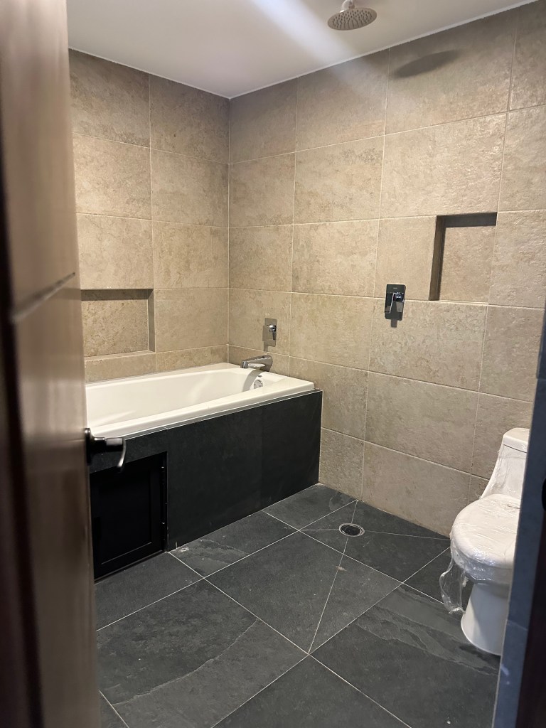 DEPTO 1. baño con tina