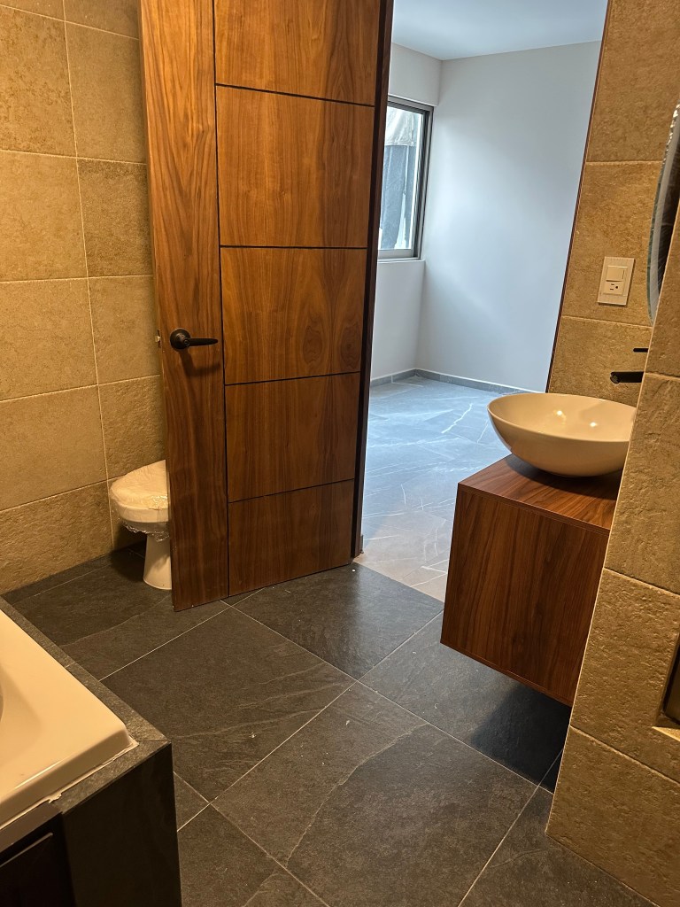 DEPTO 2. baño con tina